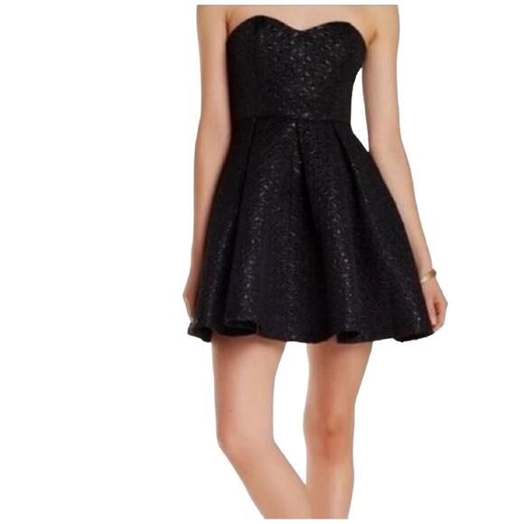 ASTR Formal Cocktail Strapless Dress Size Large Textured Black/Silver Homecoming - Picture 1 of 9